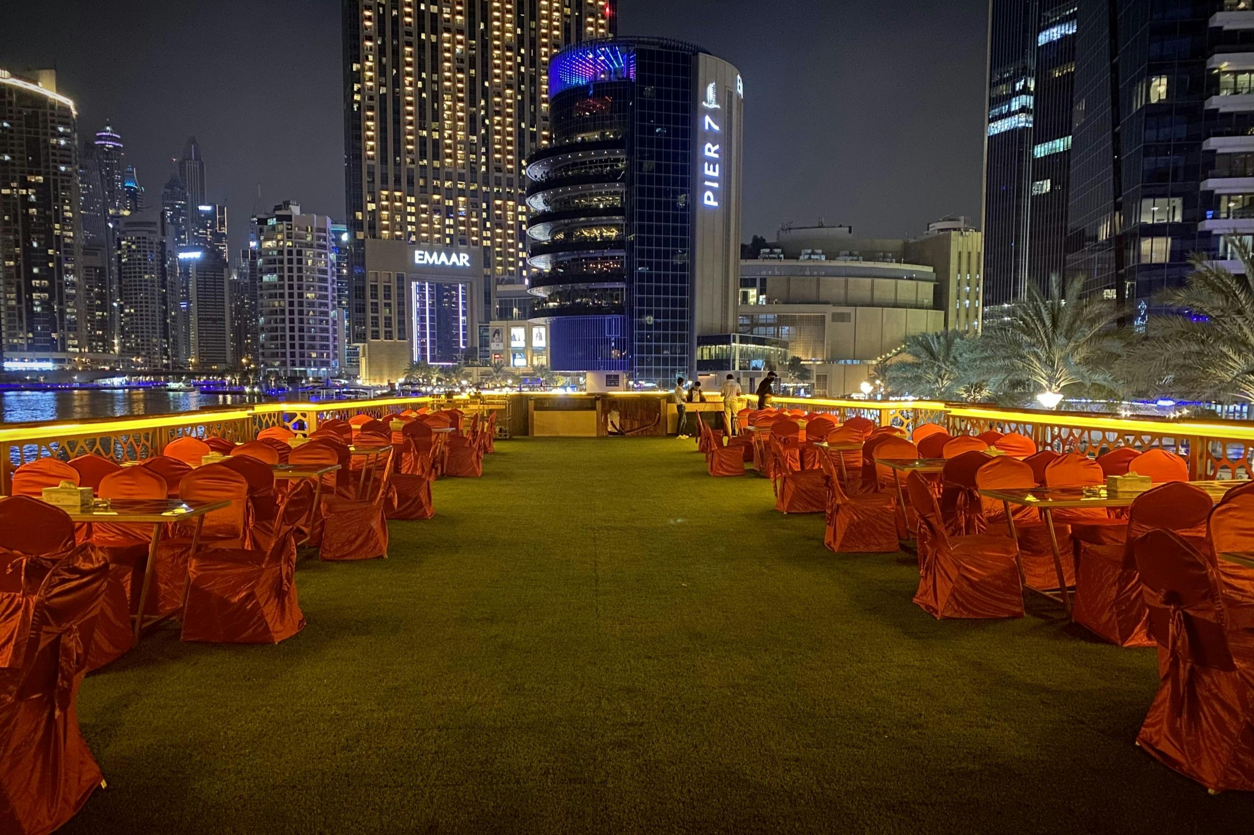 네덜란드 오리엔탈 크루즈, 두바이 - 오세안 엠프레스 디너 크루즈