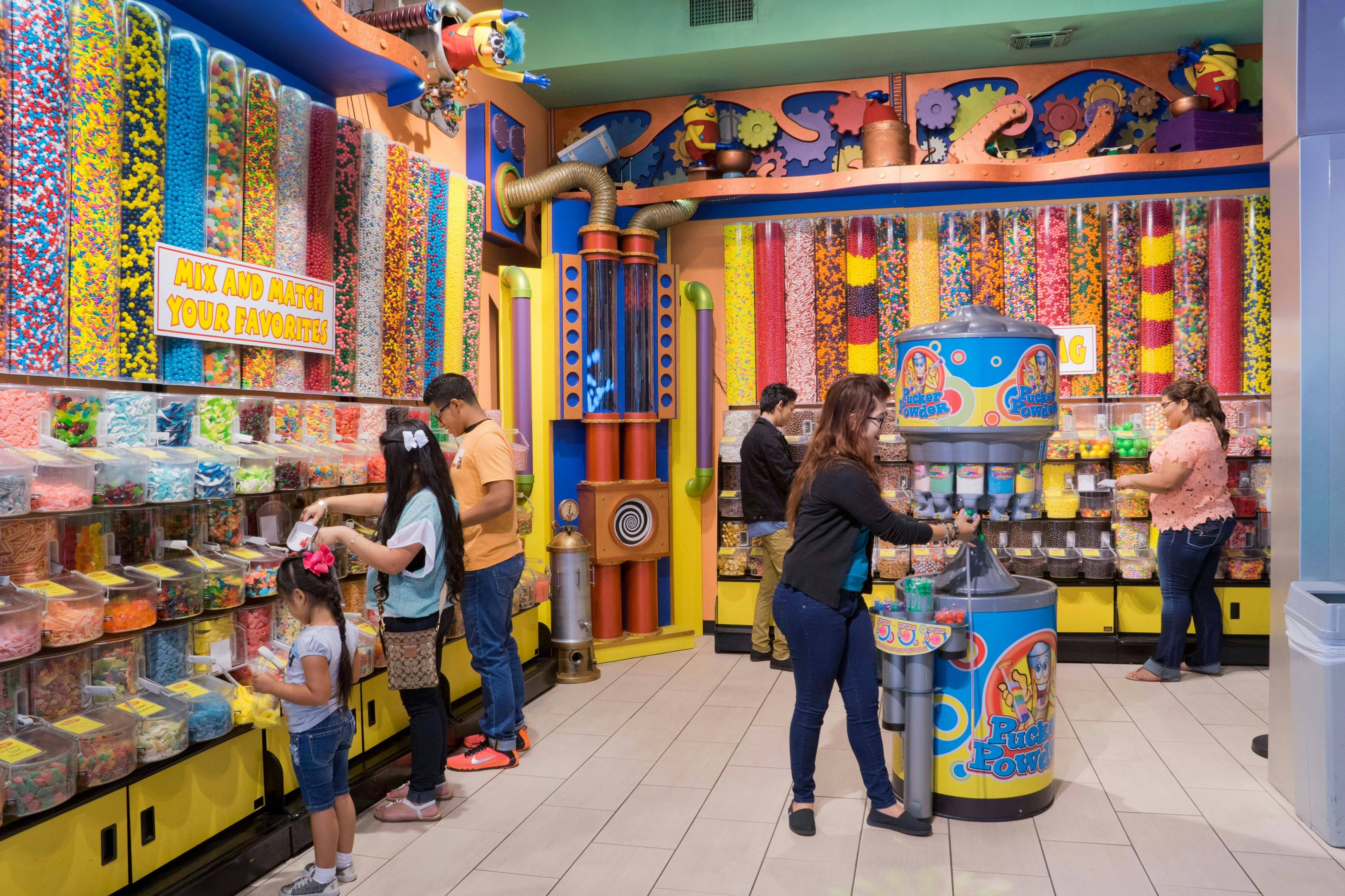 The Amazing Mirror Maze Escape