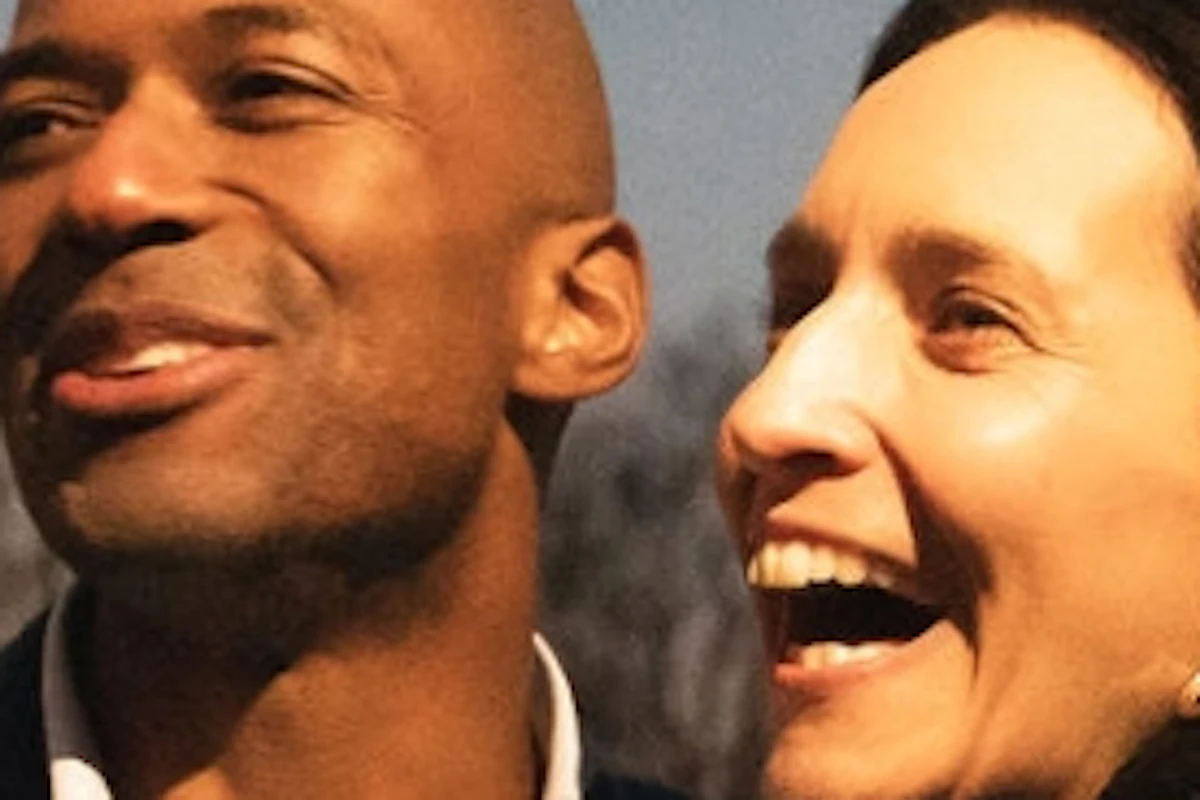 Seine River: Dinner Cruise with Live Music by Bateaux Mouches