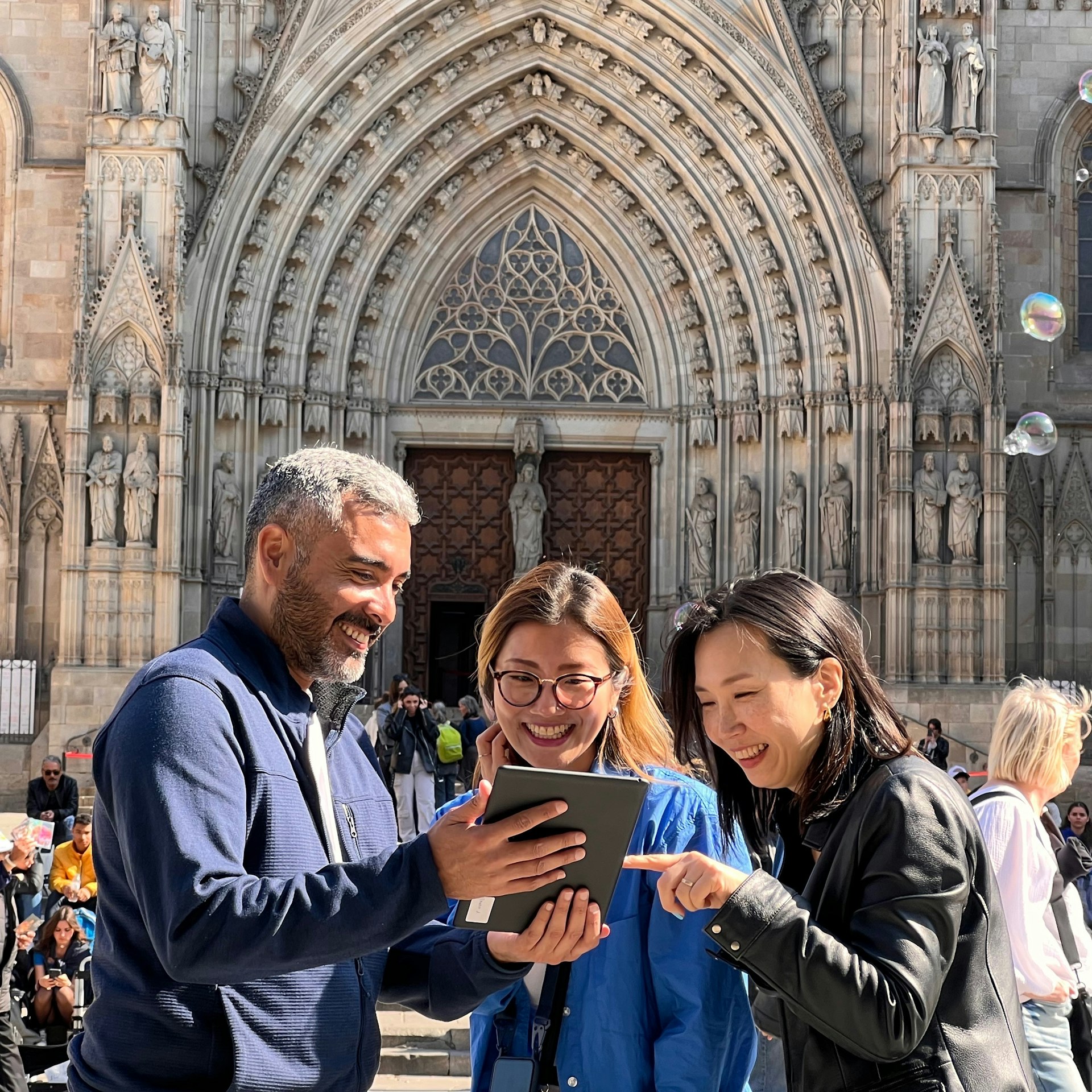 Barcelona: visita al Barri Gòtic amb espectacle de flamenc i sopar de tapes