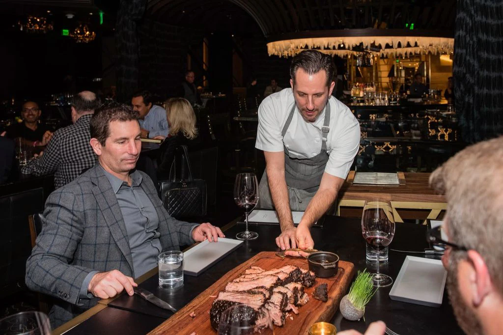 Las Vegas Strip: Guided Steakhouse Food Tour + Transfers