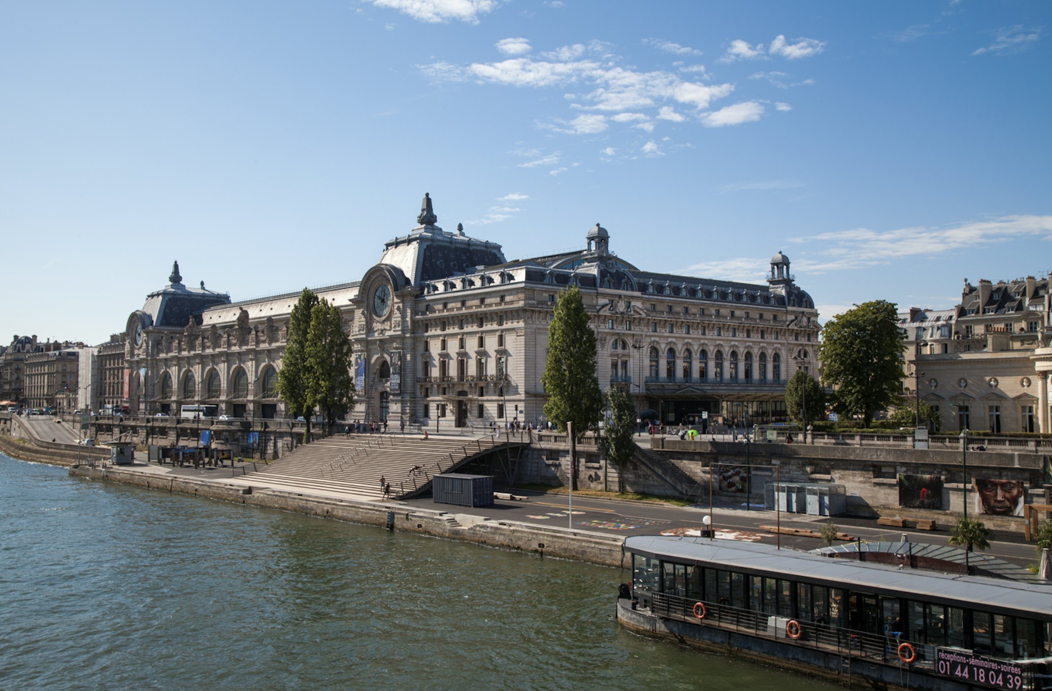 Musée d'Orsay: Dedicated Entrance
