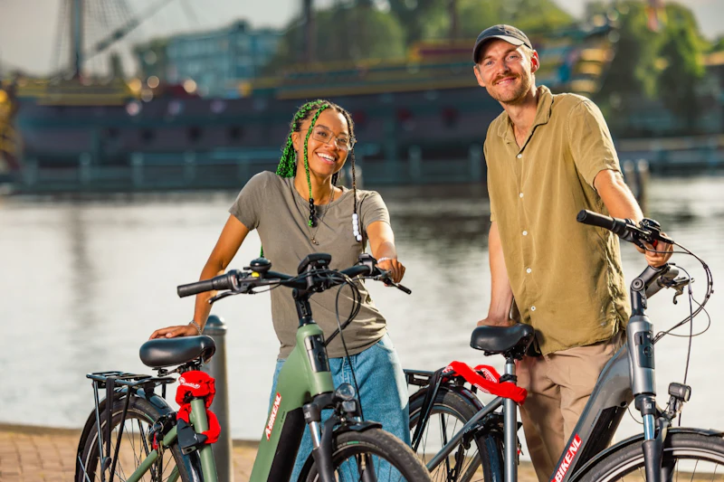 Amsterdam: E-bike Rental Tickets