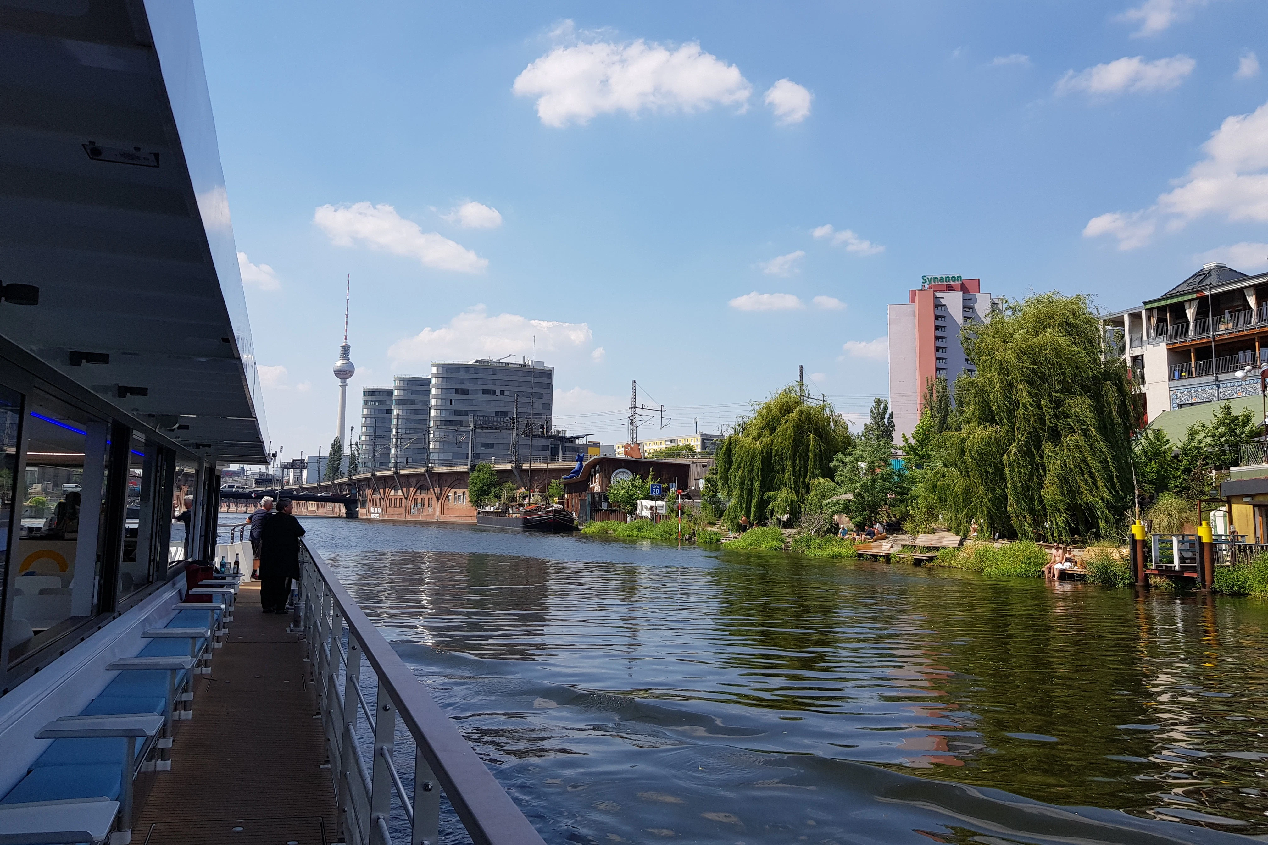 Berlin: 1-Hr Historical Sighseeing Cruise from Friedrichstraße