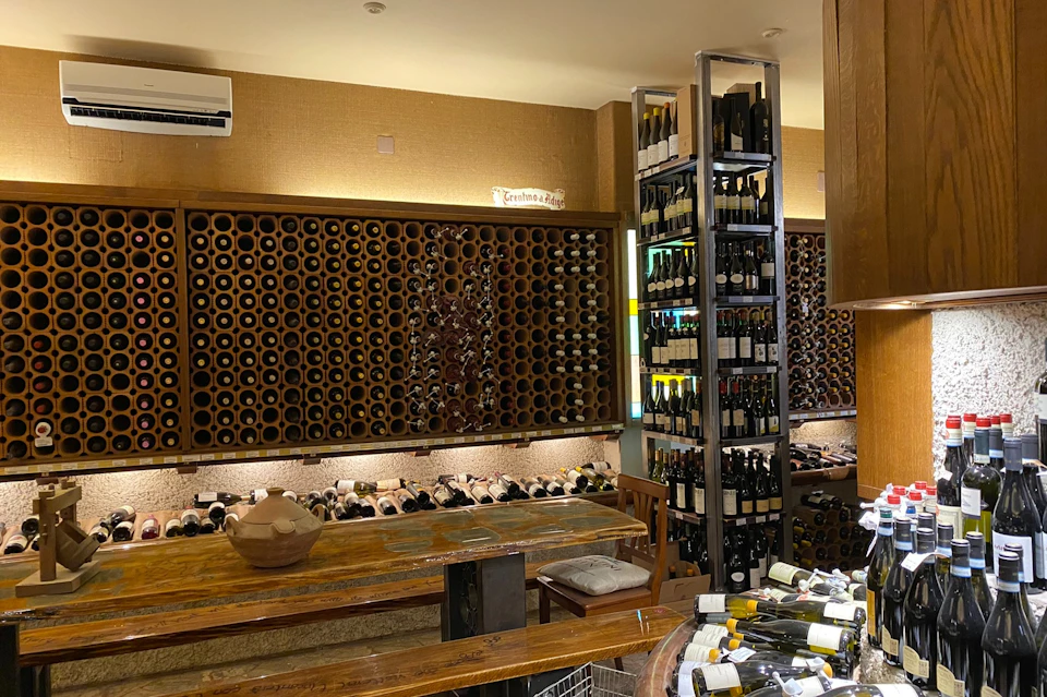 Alessi Wine Shop