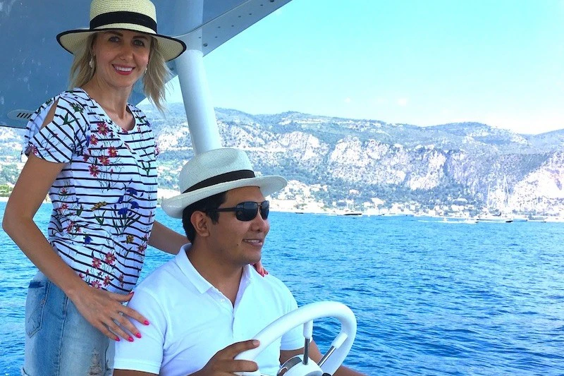 Romantic solar boat tour