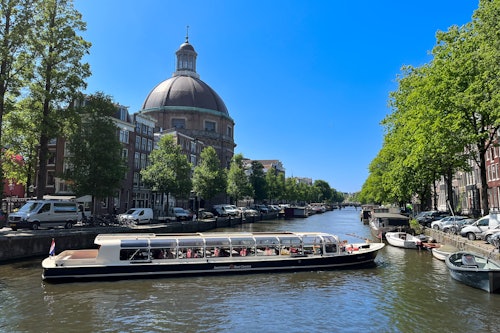 Amsterdam: Canal Cruise with Audio Guide Departure near Central Station