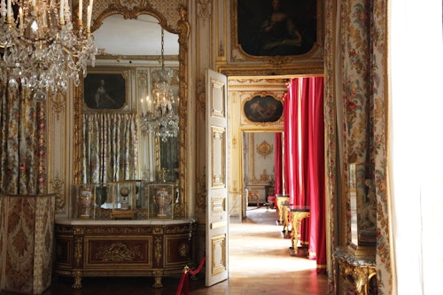 ヴェルサイユ宮殿と庭園：英語ガイドツアー(即日発券)