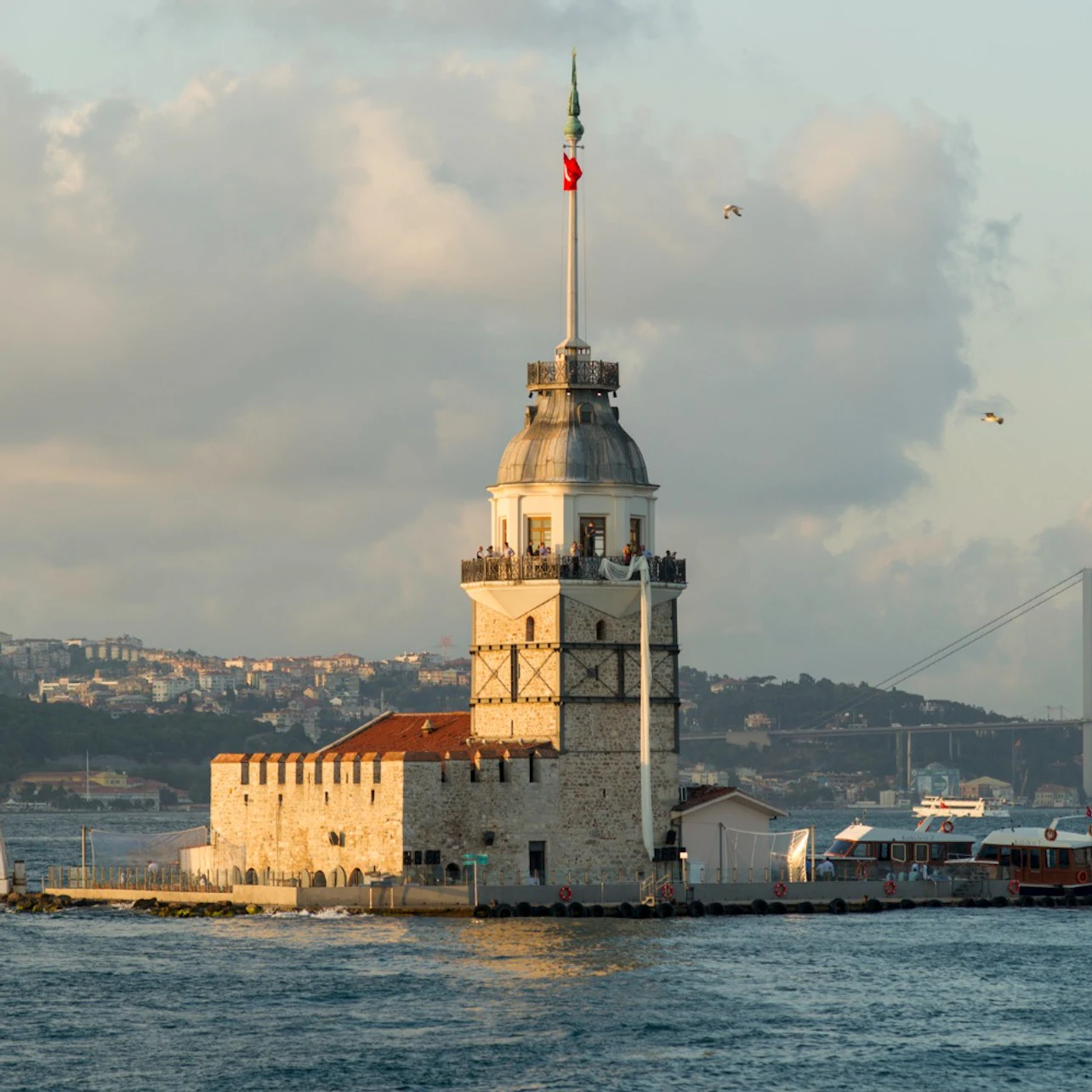 Istanbul: Bosphorus & Golden Horn Cruise + Audio Guide in Istanbul β Tiqets