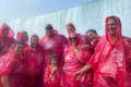 Aan boord van de wereldberoemde boottocht in Niagara Falls