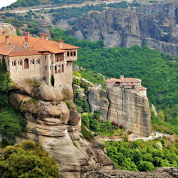 Meteora: Half-Day Guided Morning Tour + Transfers