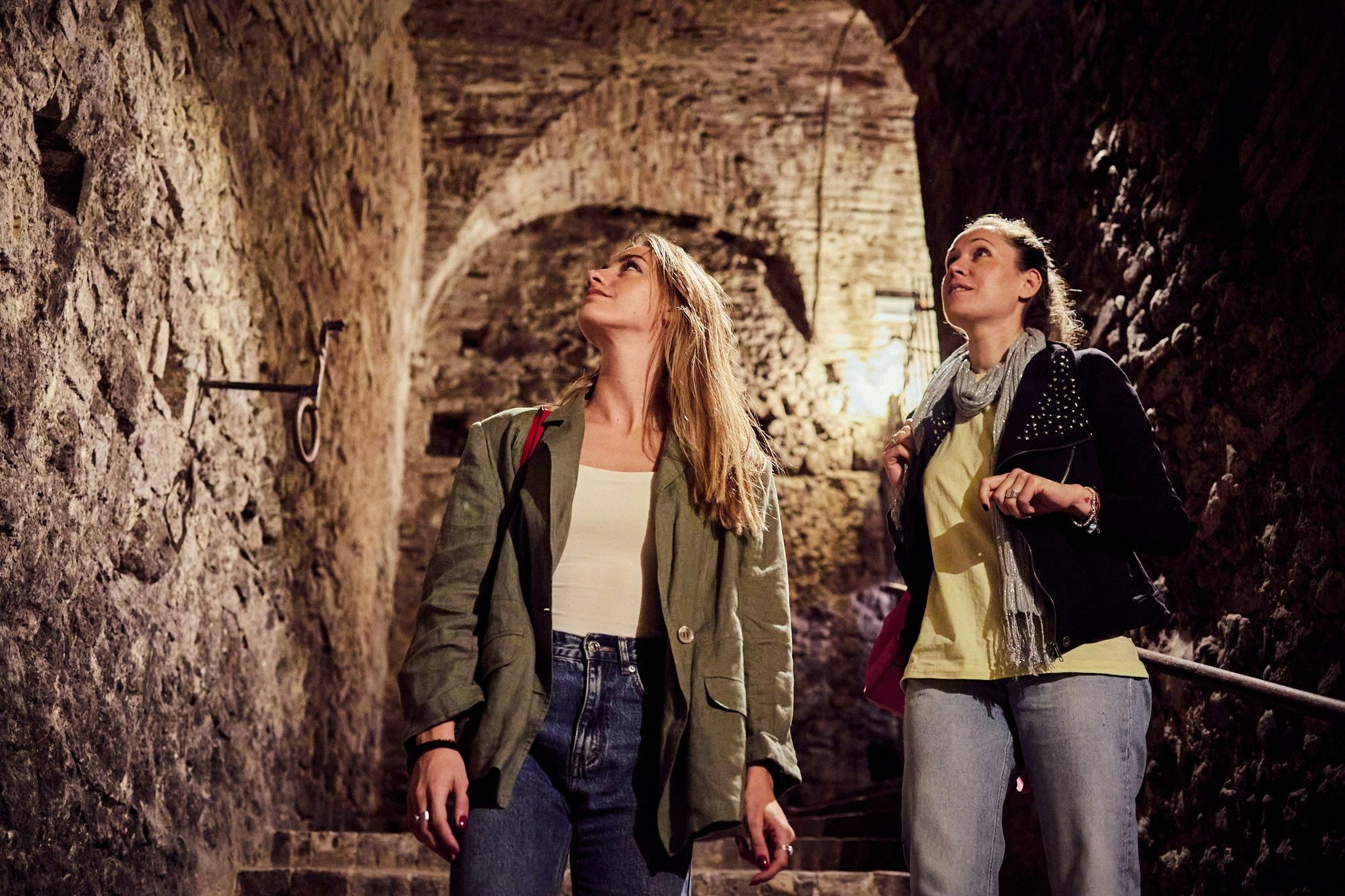 Historic cellar Montepulciano Valdichiana Living