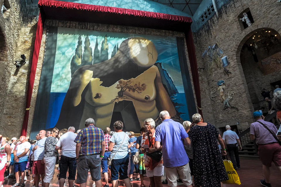 Inside the Dali Museum