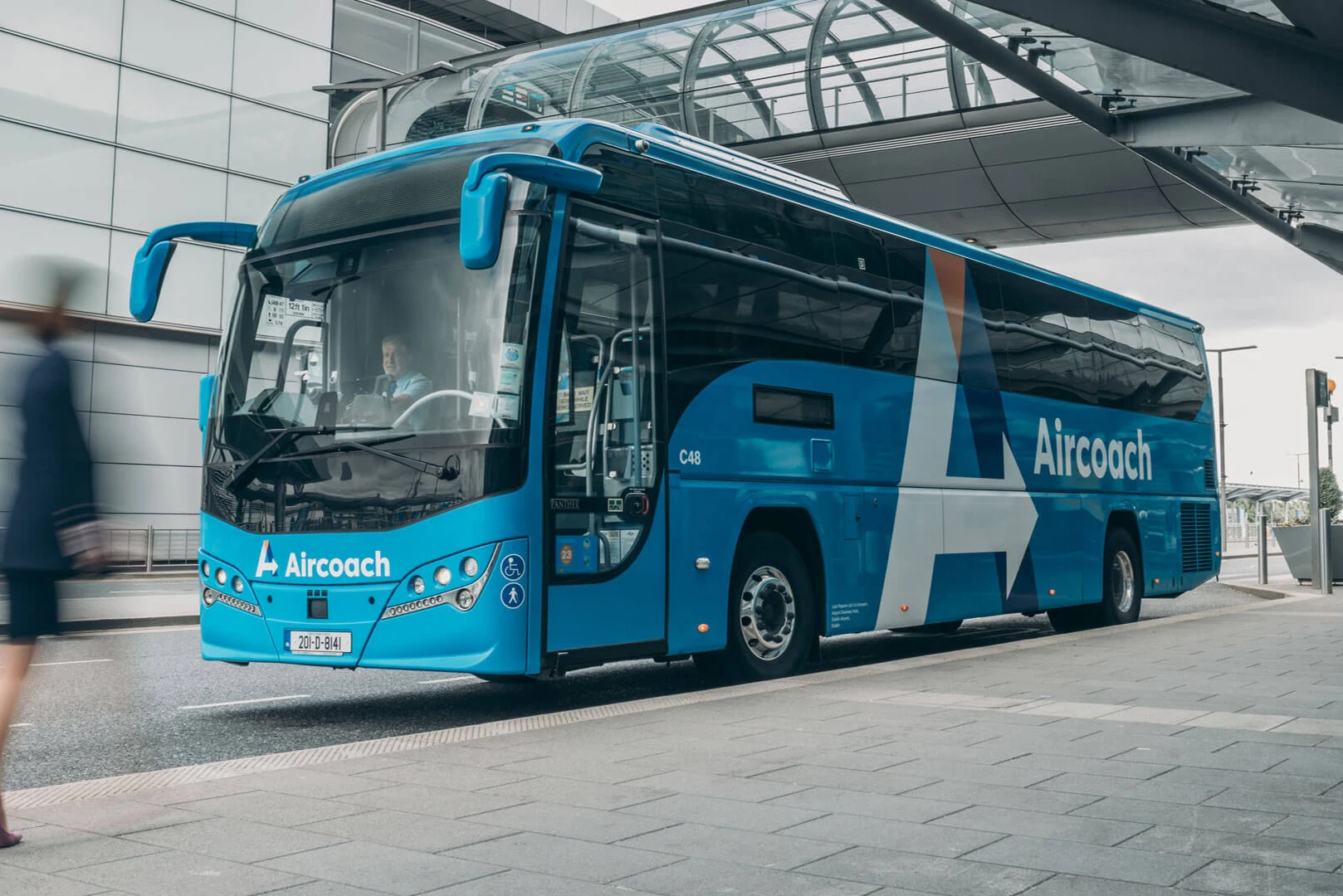 Belast: Bus To/From Belfast International Airport and Dublin