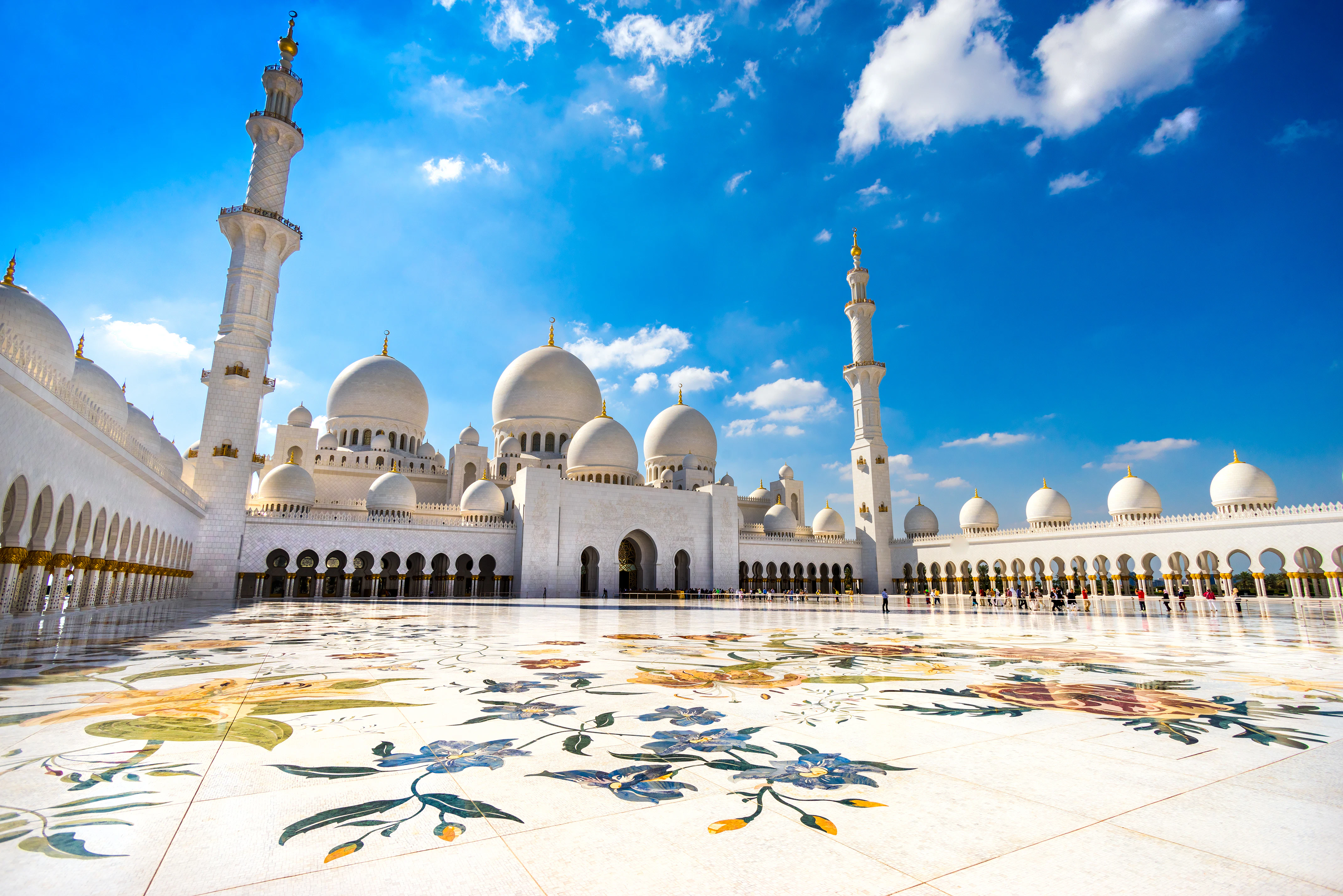 Sheikh Zayed Mosque Tour & Ferrari World from Abu Dhabi