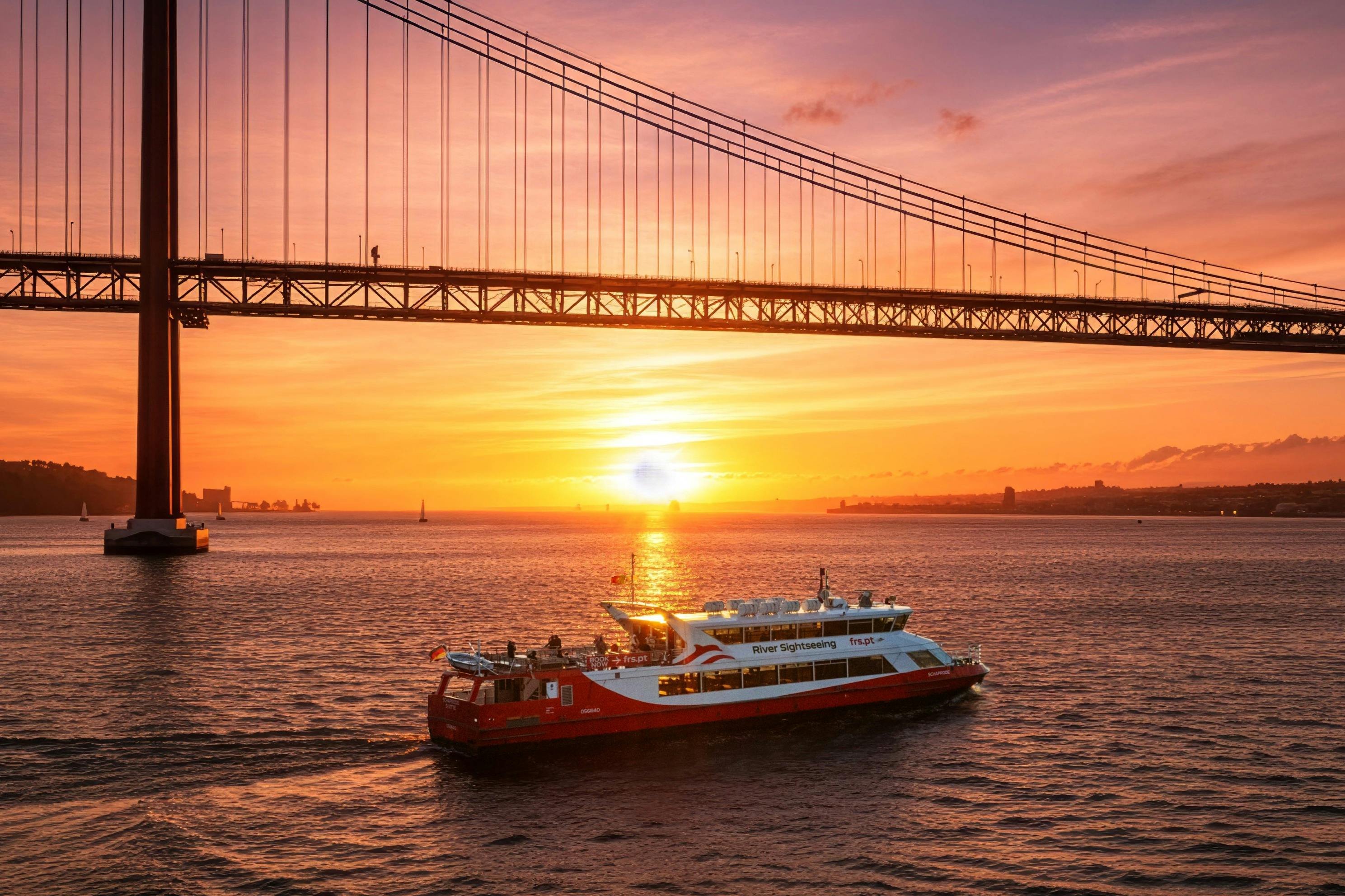 Lisbon: Tagus River Sunset Cruise + Drink - Photo 8
