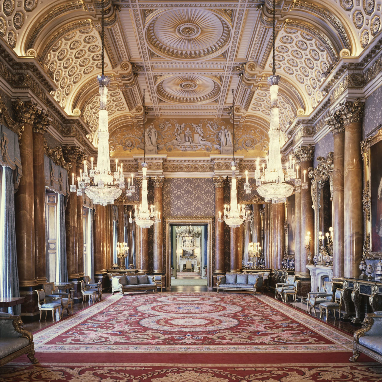 Buckingham Palace: State Rooms Admission with Audio Guide in London β Tiqets
