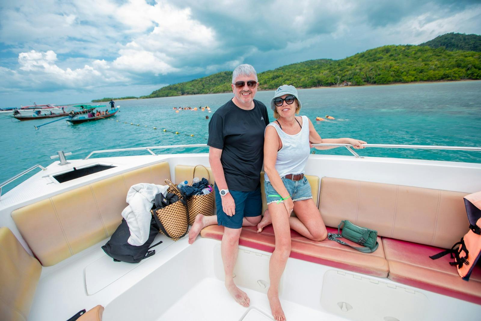 Tan & Pig Islands: Guided Speedboat Tour from Koh Samui + Pink Dolphin Spotting