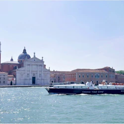 Murano and Burano: Morning Boat Tour + Glass-blowing Demonstration 3