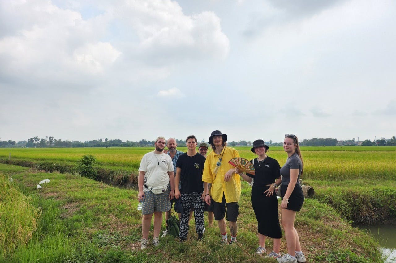 Ayutthaya: Guided Bike Tour with Lunch + Boat Crossing 4