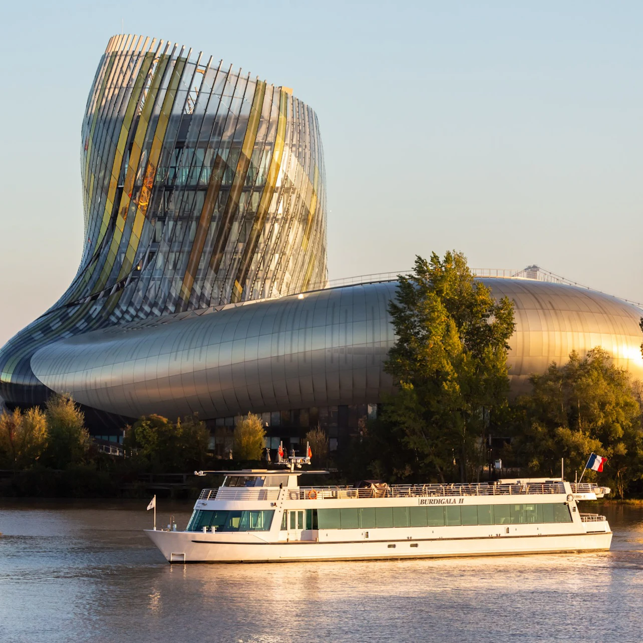 Bordeaux: Guided Cruise on the Garonne