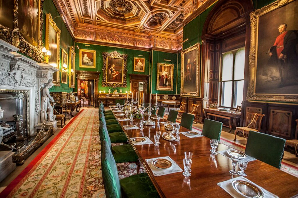 The dining room of Alnwick Castle