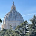 Vue du dôme de Saint-Pierre depuis les musées du Vatican