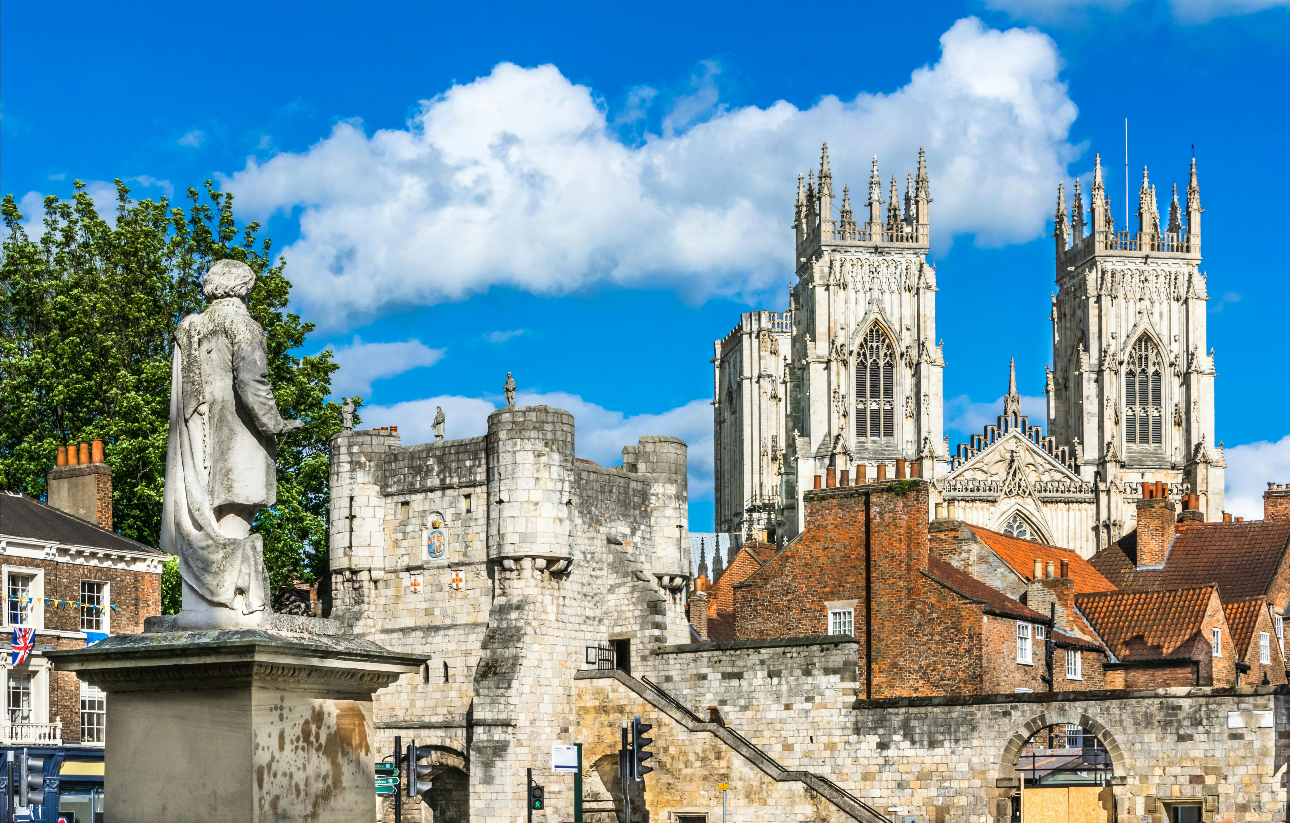 Visit York Passe: entrada em mais de 30 atracções + autocarro hop-on hop-off 24 horas + passeio de barco