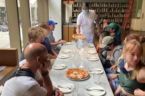 Chicago Downtown: 3-Hr Guided Pizza Tour