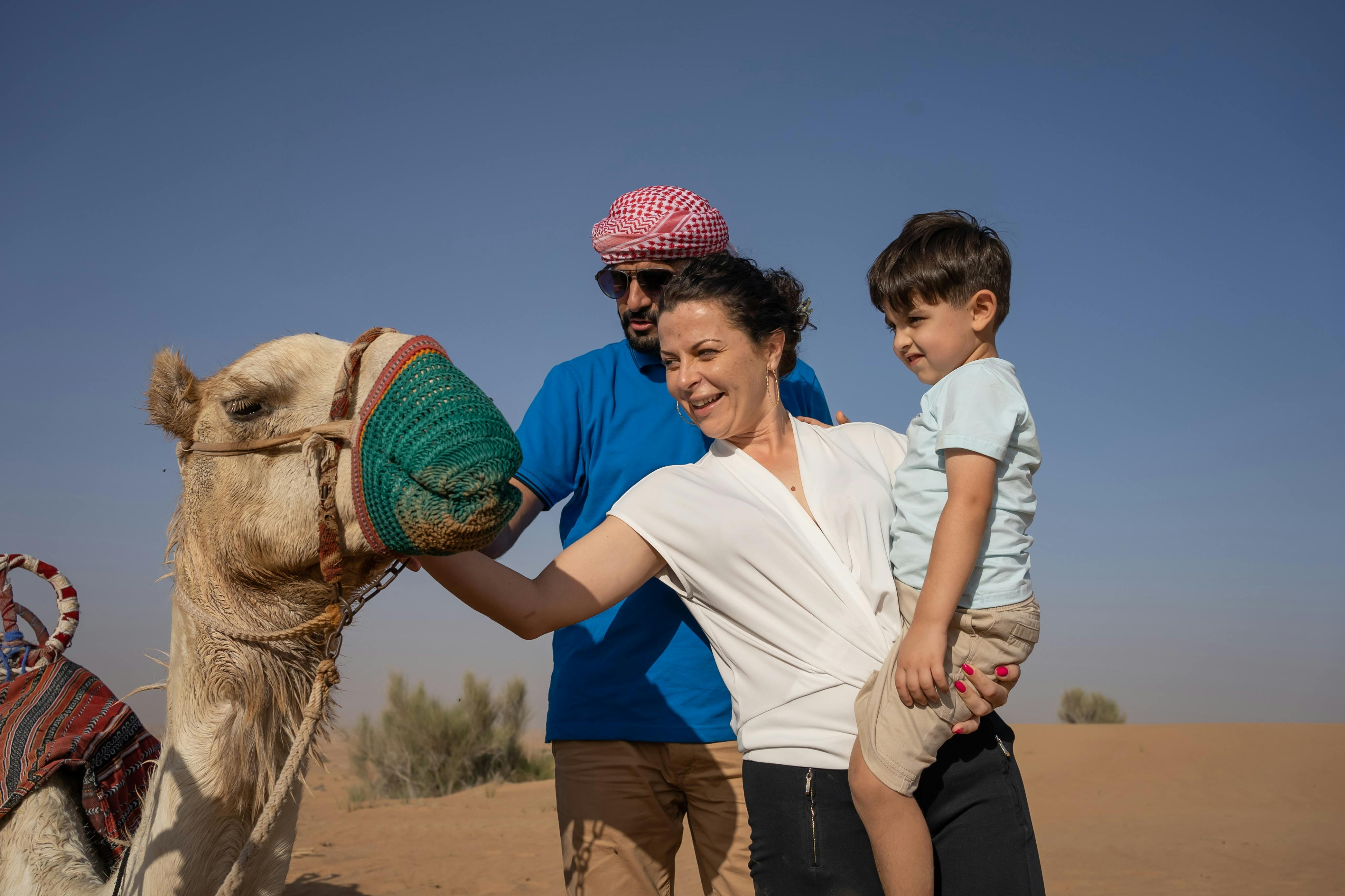 Dubai: Safari guiado de camelo no deserto + jantar + transferes + espetáculo de falcões - Photo 6
