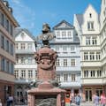 Fontaine de Friedrich Stoltze sur le Hühnermarkt dans la nouvelle vieille ville de Francfort