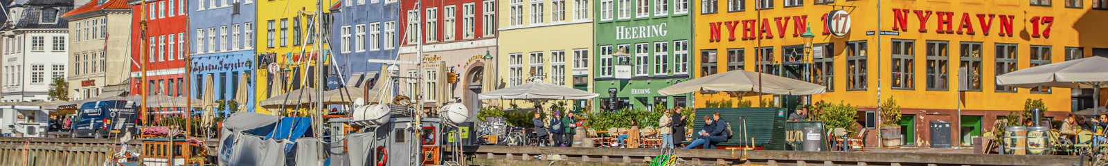 Kopenhagen: 48-Stunden Hop-on Hop-off Bus & Audio Guide + 1-Stunden Kanal Tour