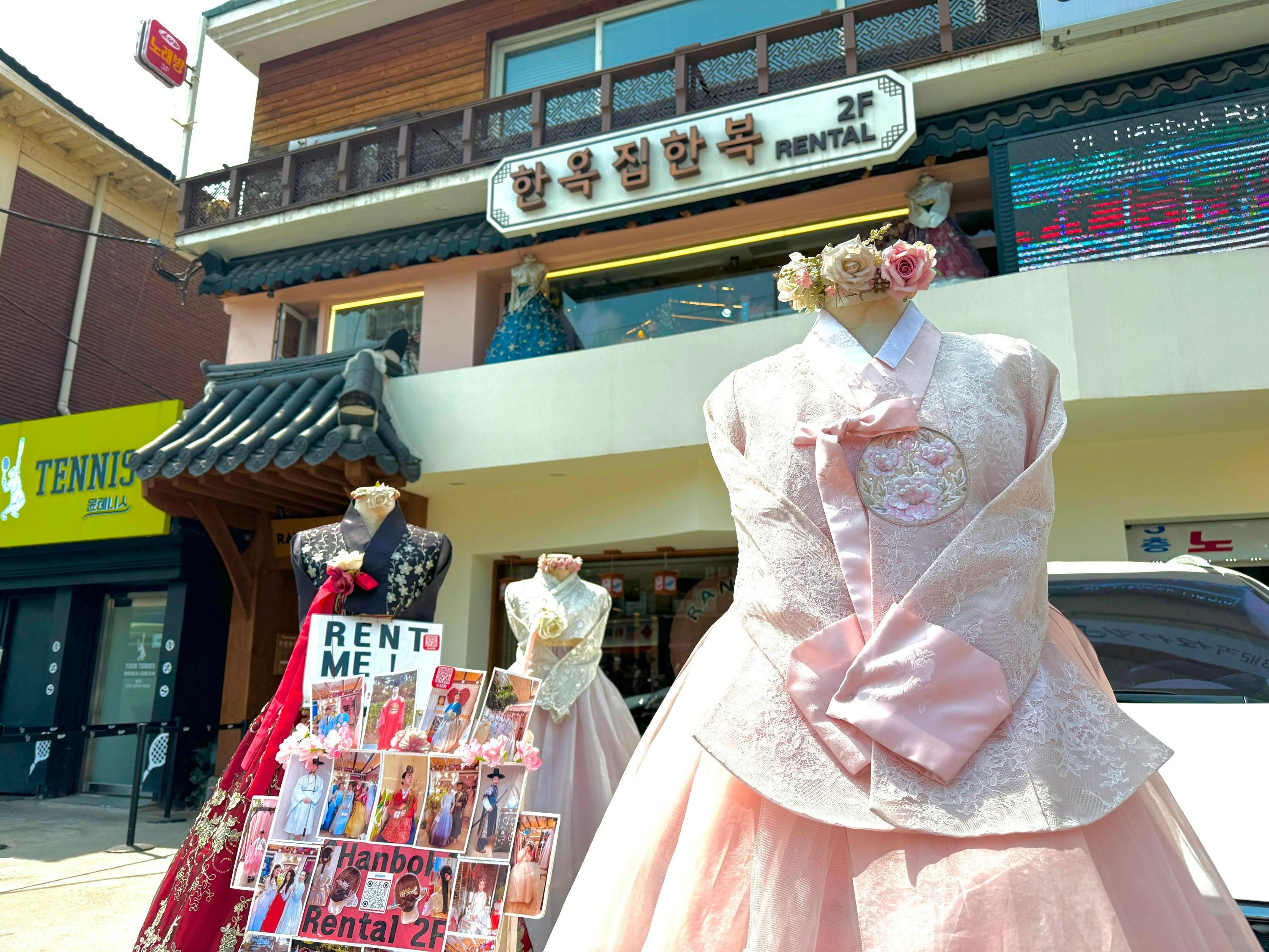 Gyeongbokgung Palace, Bukchon Hanok Village & Changdeokgung Palace: Premium Hanbok Set + Korean Hairstyle - Photo 16