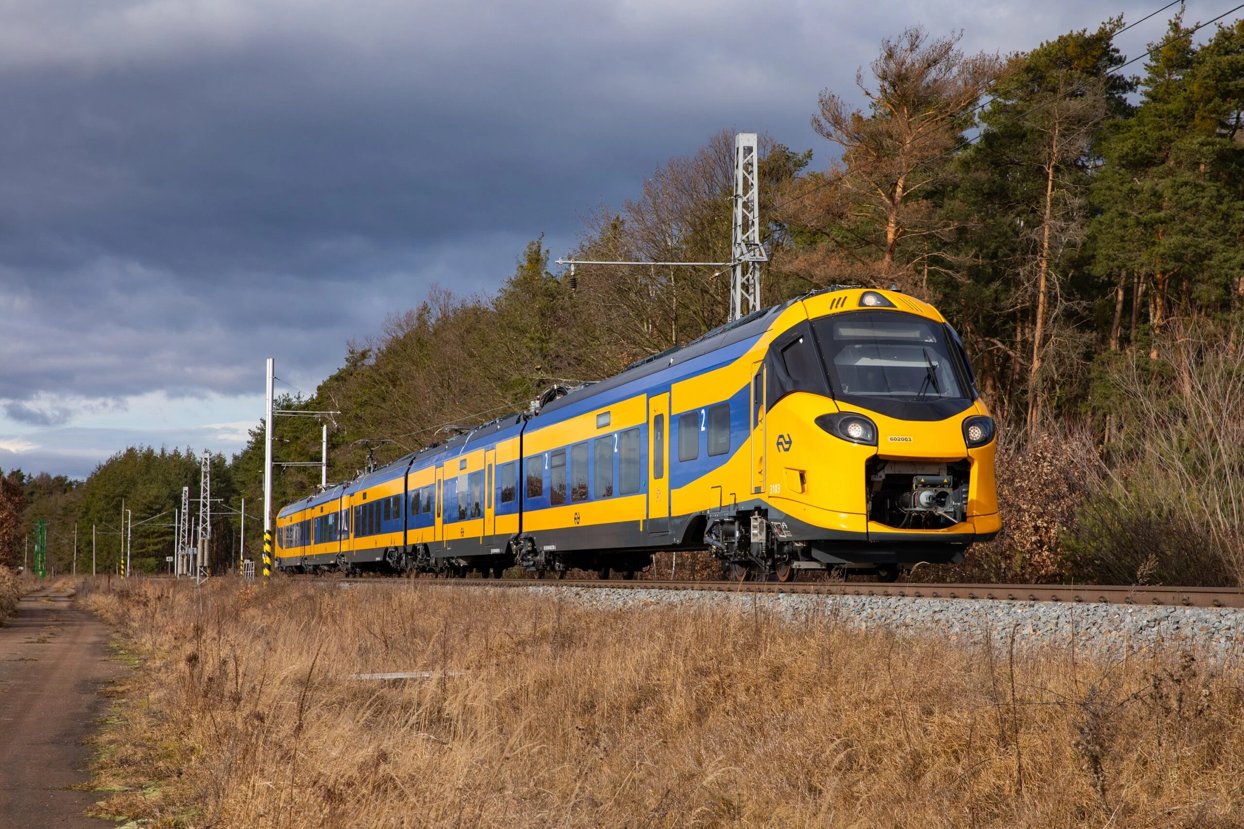 Eindhoven Airport: Train & Bus Transfer To/From Amsterdam