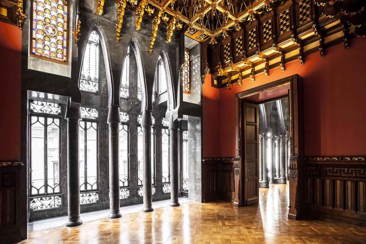 Palau Güell (Palácio Güell): Pular a linha - Acomodações em Barcelona