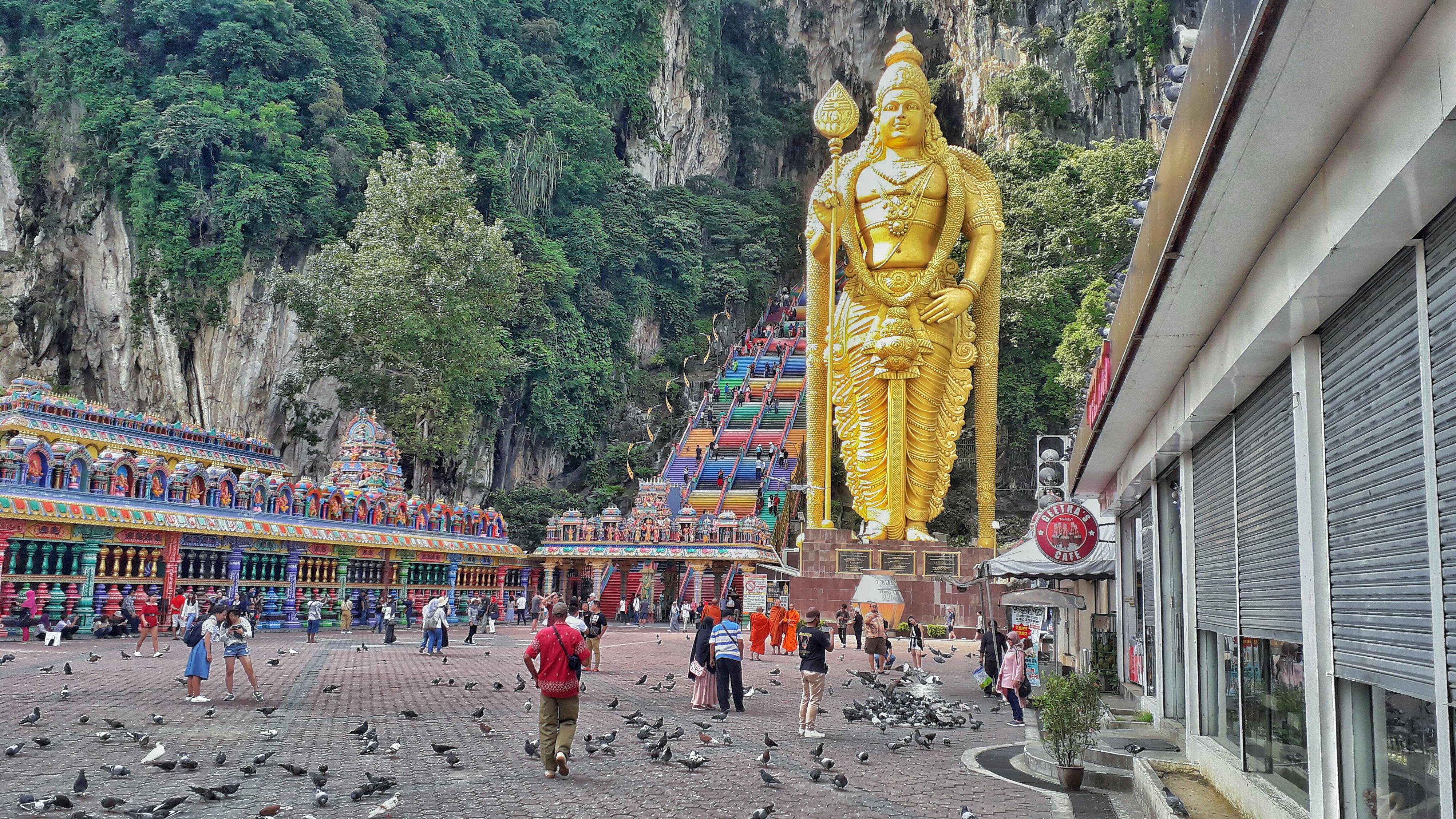 Genting Highlands & Batu Caves: Day Trip | Tiqets