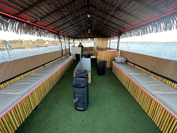 Freaky Tiki Boat & Swamp Experience | Rezervuj si vstupenky online