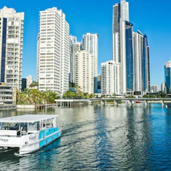 Warner Bros. Movie World, Sea World & Wet’n’Wild: 5-Day Pass + Roundtrip Ferry 3