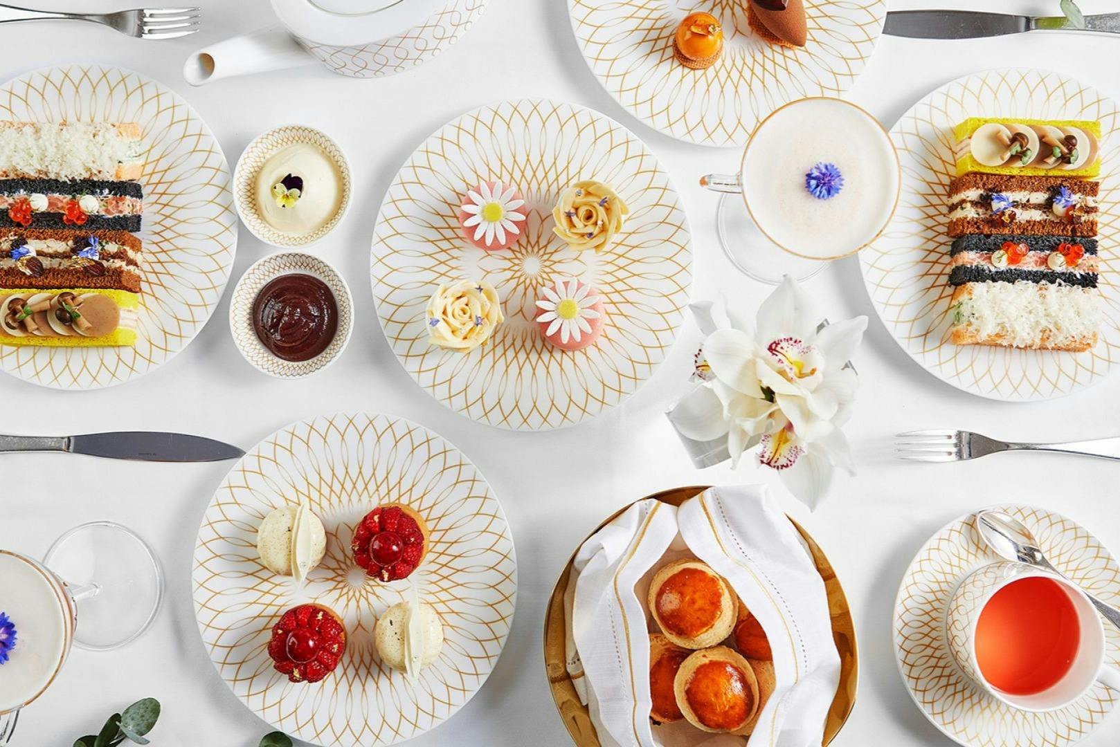 Απογευματινό τσάι στο Plato's (συμπεριλαμβανομένου απεριόριστου τσαγιού και καφέ)