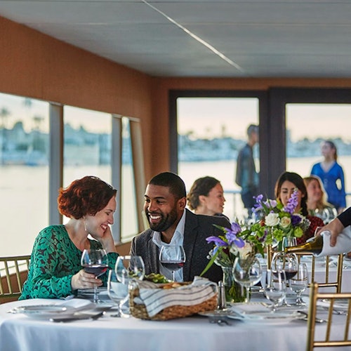 Los Angeles: Crucero con cena Premier en Marina del Rey