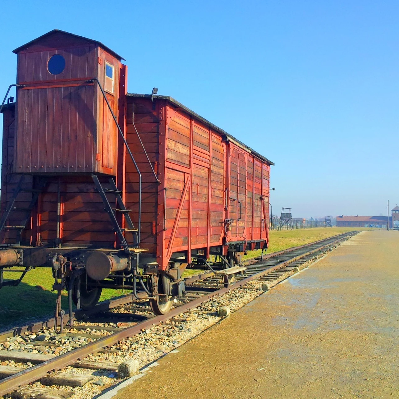 Auschwitz-Birkenau: Entry Ticket + Guided Tour in Krakow β Tiqets
