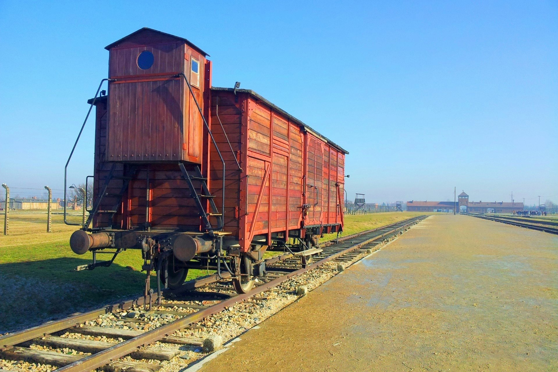 Auschwitz-Birkenau: Entry Ticket + Guided Tour