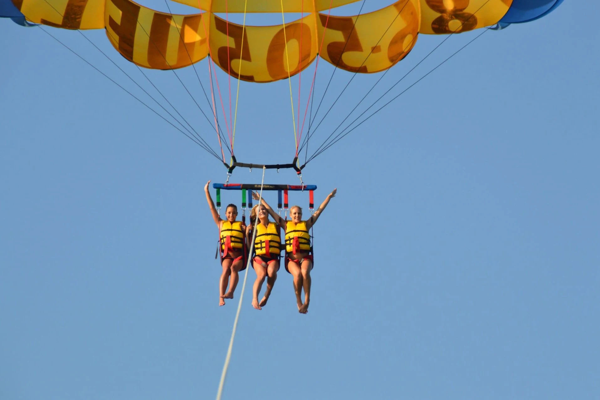 Miami: Parasailing Experience