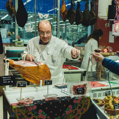 Porto: Tour guiado de comida e vinho + degustação - Photo 2