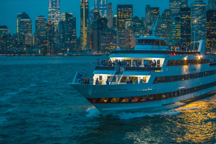 New York Buffet Dinner Cruise