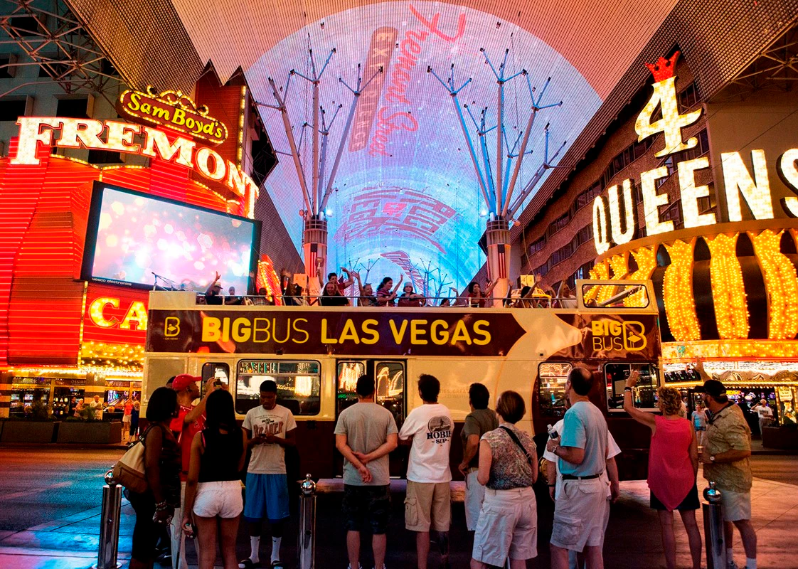 Big Bus Las Vegas: Passeio noturno de ônibus guiado