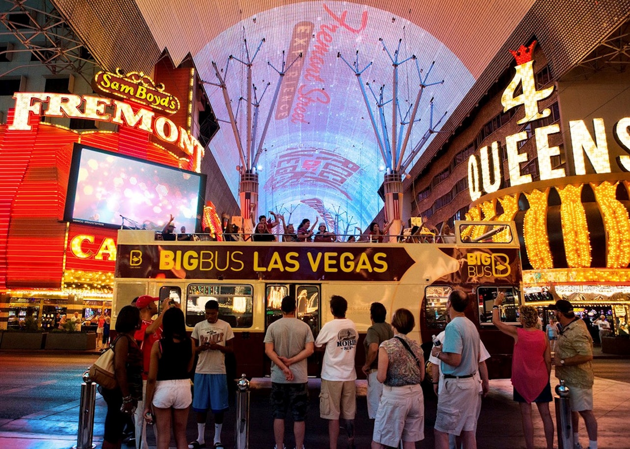 Big Bus Las Vegas: Passeio noturno - Acomodações em Las Vegas, Nevada