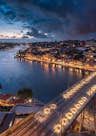 Vista notturna su Porto