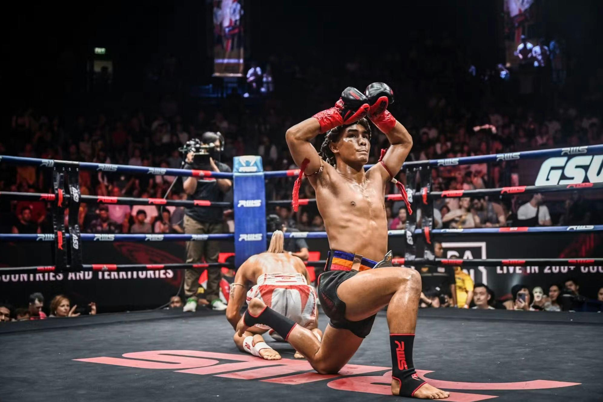 Rajadamnern Muay Thai Stadium: Match Entry Ticket + Beer & Popcorn 5