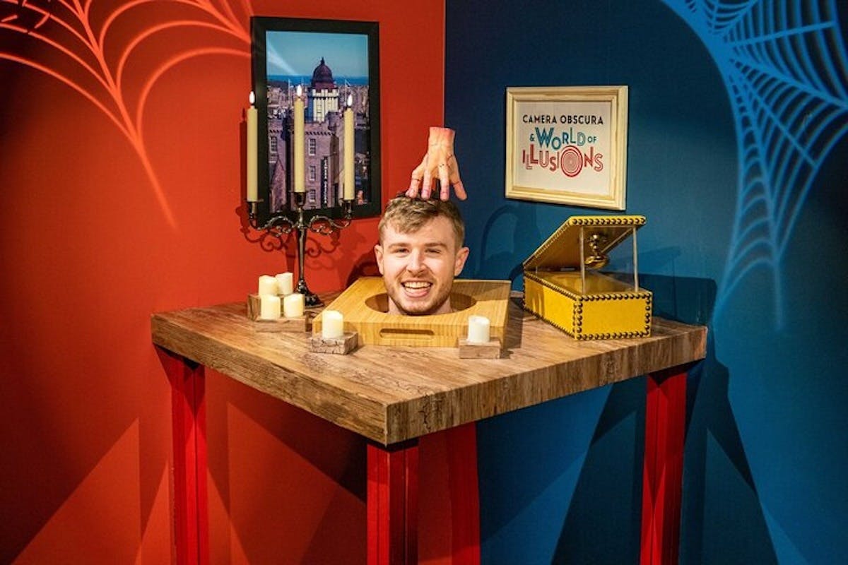 「Camera Obscura & World of Illusions」（エディンバラ）